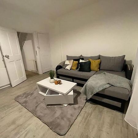 Comfortable 2 Bedroom On Tower Bridge 런던 외부 사진