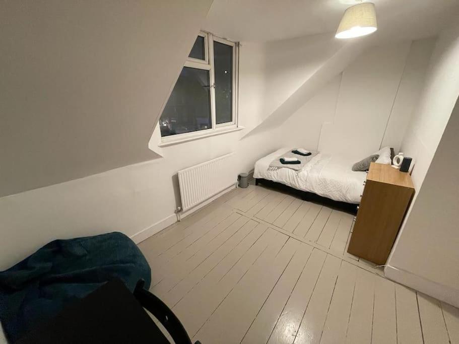 Comfortable 2 Bedroom On Tower Bridge 런던 외부 사진